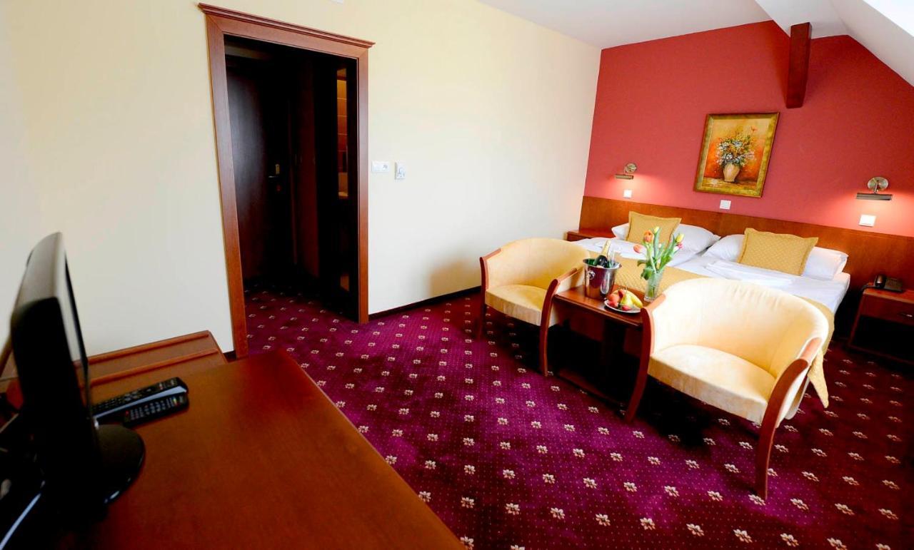 Hotel Tilia Pezinok Room photo